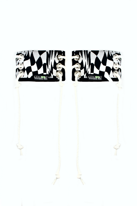 CHECKERED KNEE CAPS
